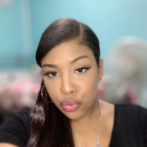 Meet your Posher, Arianna